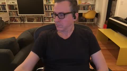 Snapshot of skyline3371 chatting on 12/18/24, 07:36 Skyline3371 online show from 12/18/24, 07:36