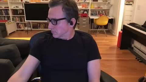 Snapshot of skyline3371 chatting on 12/21/25, 04:52 Skyline3371 online show from 12/21/25, 04:52