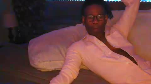 skyonetoo3 online show from 10/25/25, 08:33