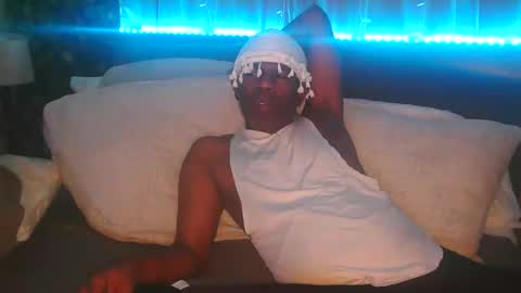 skyonetoo3 online show from 12/16/25, 05:18