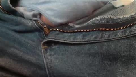 Snapshot of skypylot chatting on 11/18/25, 02:43 ResqPylot2 online show from 11/18/25, 02:43