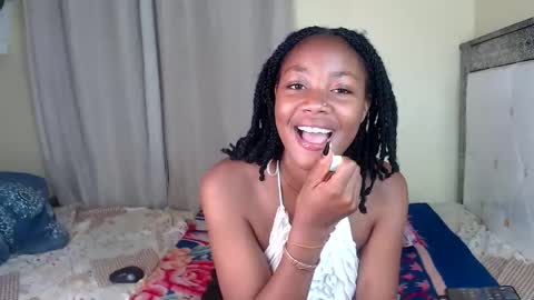 skyqueen0 online show from 10/24/25, 05:53