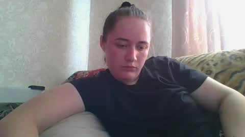 skyressie333 online show from 06/05/26, 07:36