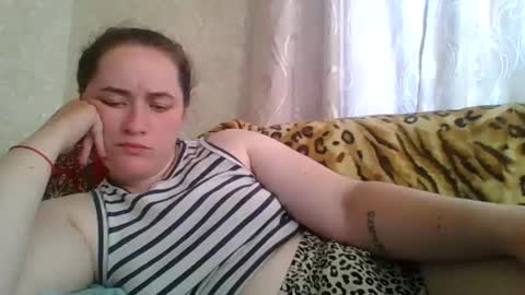 skyressie333 online show from 06/18/26, 02:21