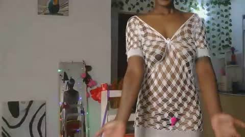 Bella online show from 11/06/25, 12:11