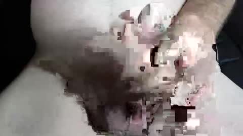 Snapshot of slash1710 chatting on 09/11/25, 08:31 Z online show from 09/11/25, 08:31