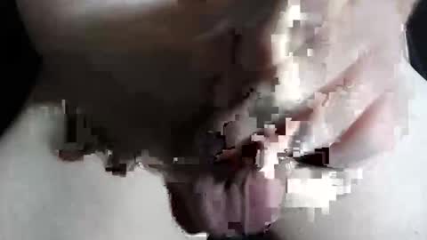 Snapshot of slash1710 chatting on 09/24/25, 08:34 Z online show from 09/24/25, 08:34