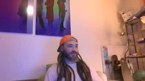 Snapshot of slashfantasy chatting on 12/10/24, 02:39 slashfantasy online show from 12/10/24, 02:39