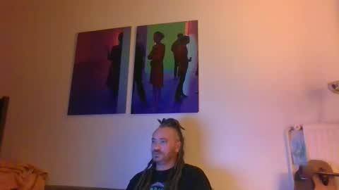 Snapshot of slashfantasy chatting on 10/09/25, 02:04 slashfantasy online show from 10/09/25, 02:04