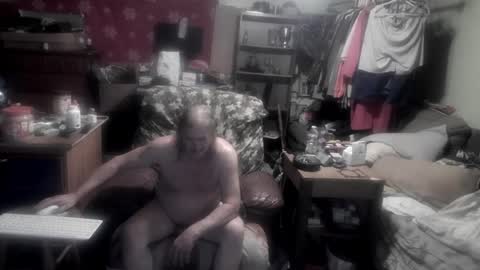 Snapshot of slavboypet chatting on 06/17/26, 02:36 slavboypet online show from 06/17/26, 02:36