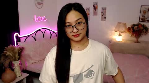 Queen Cyrine online show from 11/12/25, 04:24