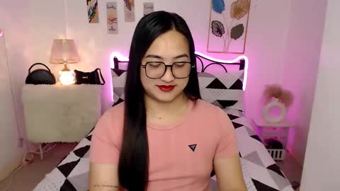 Snapshot of slave_amanda69 chatting on 02/02/26, 10:30 Queen Cyrine online show from 02/02/26, 10:30