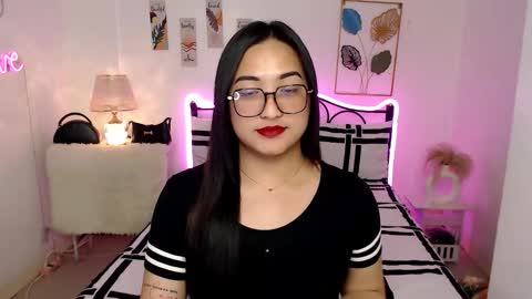 Snapshot of slave_amanda69 chatting on 02/09/26, 11:14 Queen Cyrine online show from 02/09/26, 11:14