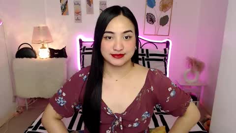 Snapshot of slave_amanda69 chatting on 02/15/26, 05:15 Queen Cyrine online show from 02/15/26, 05:15