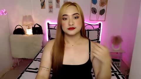 Snapshot of slave_amanda69 chatting on 06/09/26, 12:55 Queen Cyrine online show from 06/09/26, 12:55