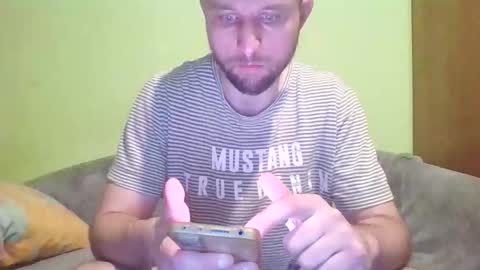 Snapshot of slaveboy32bi chatting on 10/30/25, 11:27 slave boy perwers bdsmFEMDOM online show from 10/30/25, 11:27