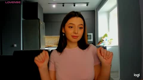 Snapshot of slay__zilla chatting on 05/16/26, 02:05 slay__zilla online show from 05/16/26, 02:05