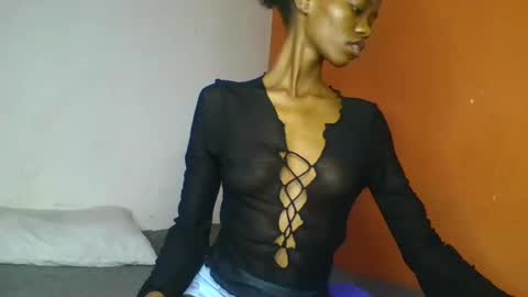 Snapshot of slaybby chatting on 03/01/25, 04:33 Slaybby online show from 03/01/25, 04:33