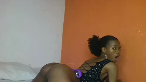 Snapshot of slaybby chatting on 03/05/25, 10:32 Slaybby online show from 03/05/25, 10:32