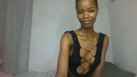 Snapshot of slaybby chatting on 09/21/25, 08:21 Slaybby online show from 09/21/25, 08:21