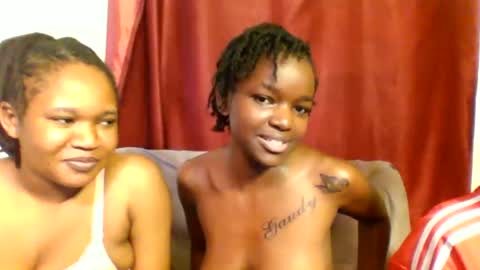 Snapshot of sleek_ass chatting on 02/27/25, 05:13 sleek_ass online show from 02/27/25, 05:13
