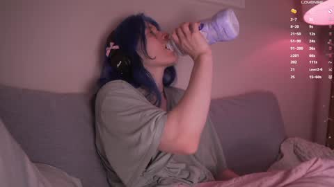 Snapshot of sleepingsonya chatting on 01/11/25, 12:33 Sonya online show from 01/11/25, 12:33