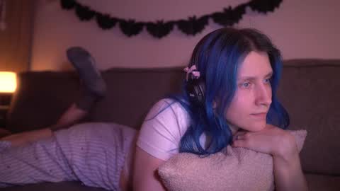 Snapshot of sleepingsonya chatting on 10/22/25, 07:35 Sonya online show from 10/22/25, 07:35