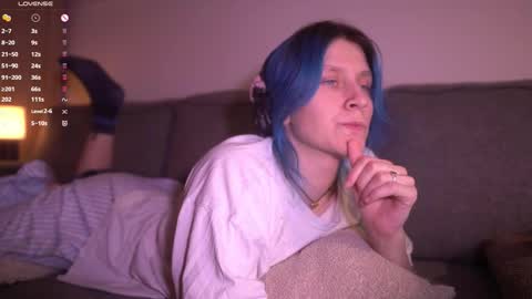 Snapshot of sleepingsonya chatting on 11/14/25, 10:18 Sonya online show from 11/14/25, 10:18