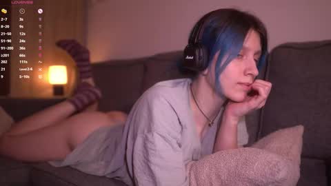 Snapshot of sleepingsonya chatting on 12/22/25, 10:29 Sonya online show from 12/22/25, 10:29