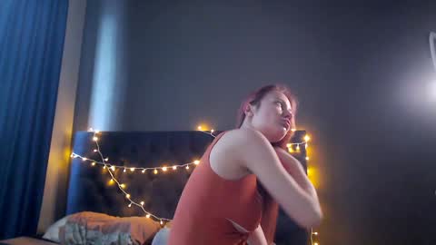 Snapshot of slemgem chatting on 11/25/25, 06:24 Slemgem Amy friends online show from 11/25/25, 06:24