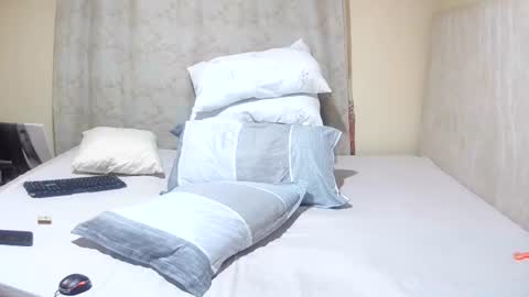 slender_sweetbabe online show from 06/21/26, 11:02