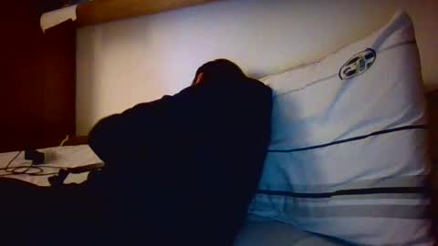 Snapshot of slevin1983 chatting on 12/11/24, 05:37 slevin online show from 12/11/24, 05:37