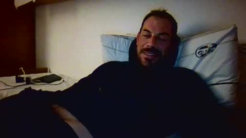 Snapshot of slevin1983 chatting on 12/13/24, 01:15 slevin online show from 12/13/24, 01:15