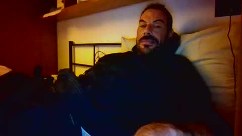 Snapshot of slevin1983 chatting on 10/28/25, 10:45 slevin online show from 10/28/25, 10:45