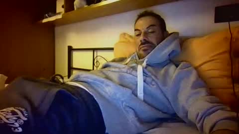 Snapshot of slevin1983 chatting on 12/02/25, 06:36 slevin online show from 12/02/25, 06:36