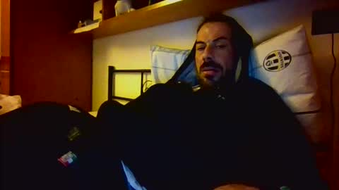 Snapshot of slevin1983 chatting on 02/08/26, 04:16 slevin online show from 02/08/26, 04:16