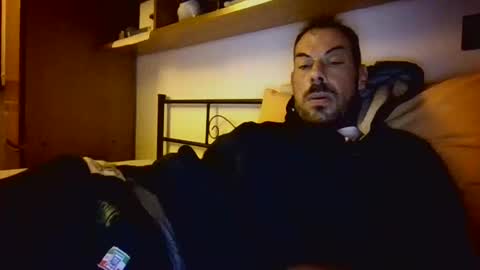 Snapshot of slevin1983 chatting on 03/03/26, 07:09 slevin online show from 03/03/26, 07:09