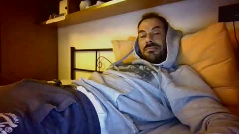 Snapshot of slevin1983 chatting on 03/08/26, 08:34 slevin online show from 03/08/26, 08:34