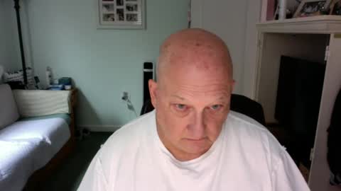 Snapshot of slick50000 chatting on 10/08/25, 03:31 slick50000 online show from 10/08/25, 03:31