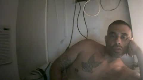 Snapshot of slickstre chatting on 06/16/26, 07:22 slickstre online show from 06/16/26, 07:22
