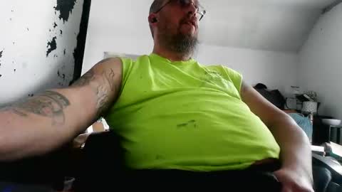 Snapshot of slickwill2391 chatting on 03/18/26, 03:04 slickwill2391 online show from 03/18/26, 03:04