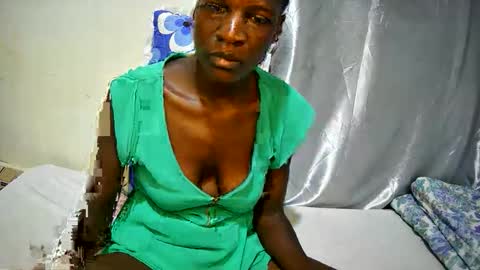 Snapshot of slim_cate chatting on 12/05/25, 09:29 slim_cate online show from 12/05/25, 09:29