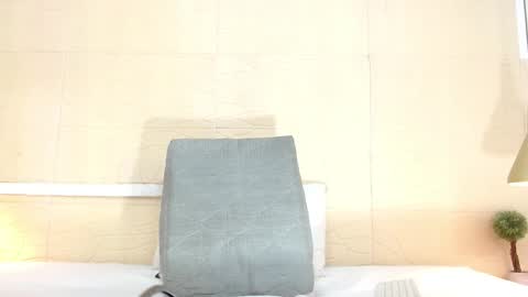 slim_chocobar18 online show from 01/13/25, 02:21