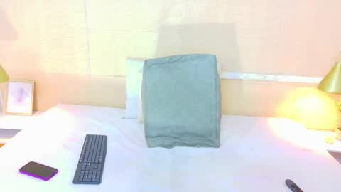 Snapshot of slim_chocobar18 chatting on 01/10/26, 02:08 slim_chocobar18 online show from 01/10/26, 02:08