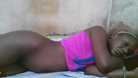 Snapshot of slim_girl3 chatting on 07/15/26, 02:28 slim_girl3 online show from 07/15/26, 02:28