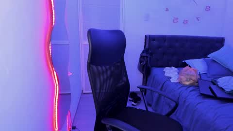 Snapshot of slim_master12 chatting on 12/06/24, 05:53 slim_master12 online show from 12/06/24, 05:53