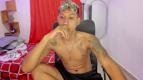 Snapshot of slim_master12 chatting on 02/11/25, 02:14 slim_master12 online show from 02/11/25, 02:14