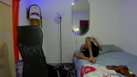 Snapshot of slim_master12 chatting on 02/21/25, 12:38 slim_master12 online show from 02/21/25, 12:38