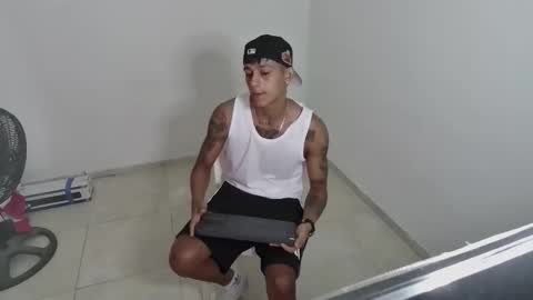 Snapshot of slim_master12 chatting on 09/15/25, 06:35 slim_master12 online show from 09/15/25, 06:35