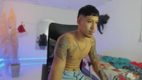 Snapshot of slim_master12 chatting on 12/13/25, 11:10 slim_master12 online show from 12/13/25, 11:10